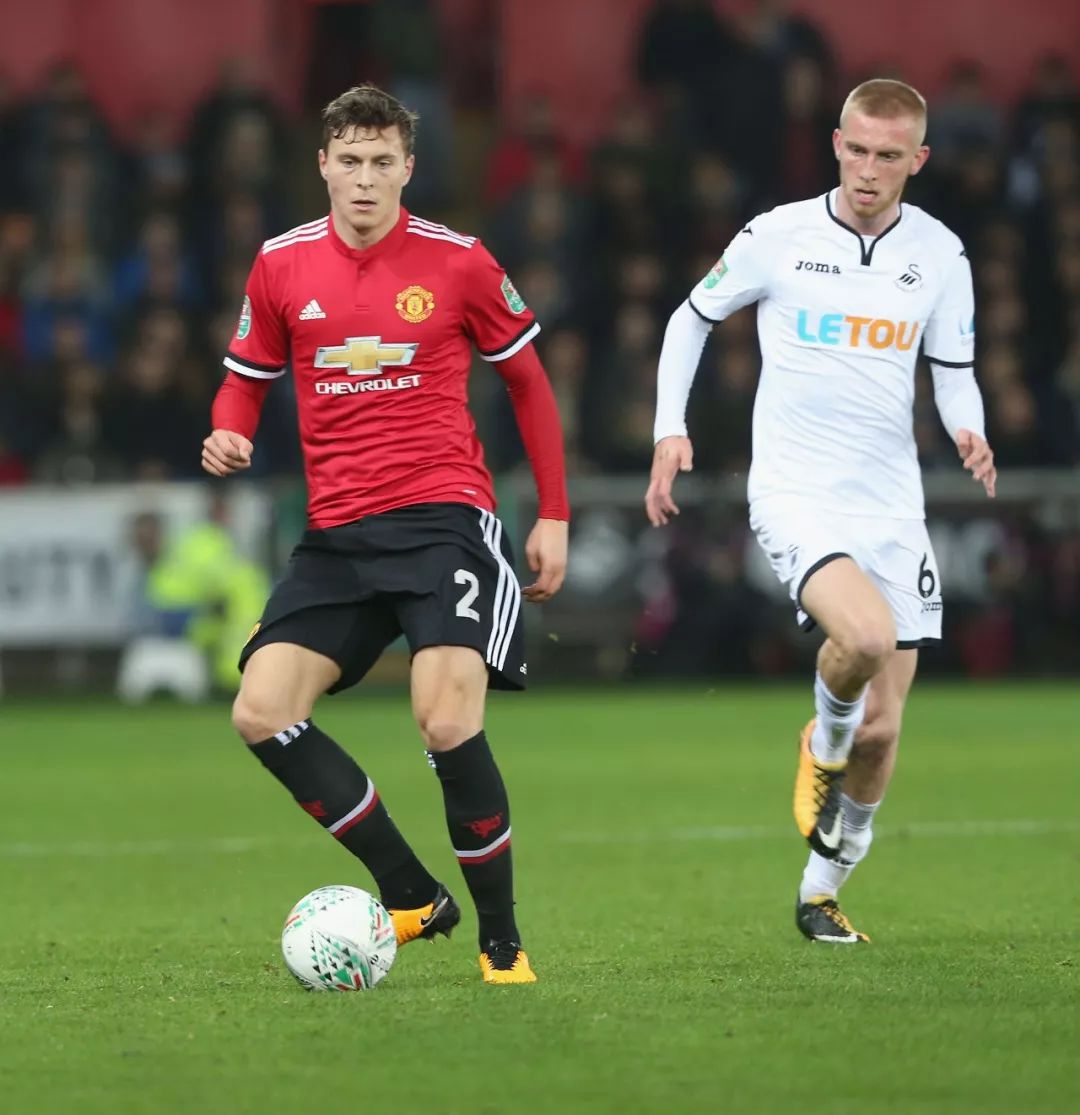 特在比赛初 特在比赛初