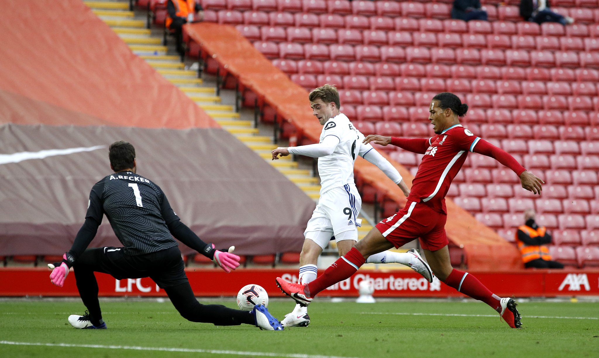 中国队以出 中国队以出